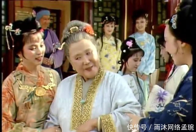 贾母教训王夫人,凤姐为何一言不发:她心里恨极了姑姑