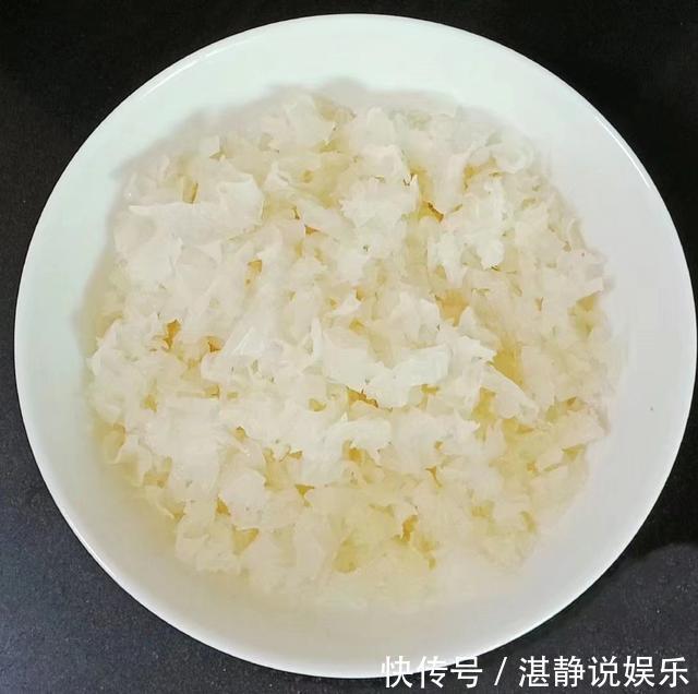 女人|它是“穷人的燕窝”,女人2天吃1次,皮肤光滑,40岁似少女