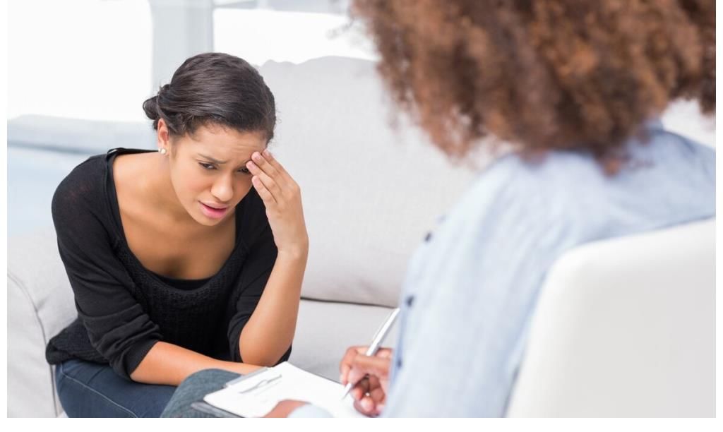 骨质疏松|45岁女士“内卷”10年，累到瘫痪，医生怒斥：“内卷”害人不浅