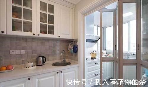 推拉门|头一次见厨房装这种推拉门,不得不感叹太聪明了,后悔我家才发现!