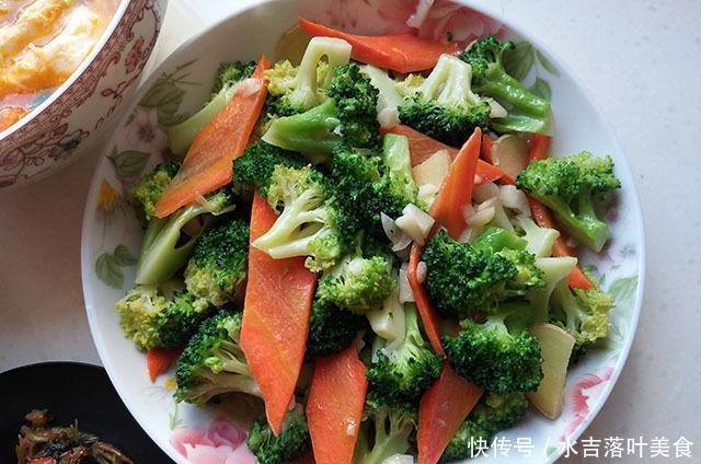 二人|母子二人现做午餐,20分钟做了2菜一汤,好吃又营养,一顿全吃光