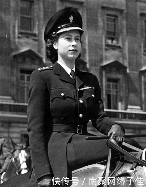 继承|皇帝哥哥爱美人不爱江山,口吃弟弟无奈继承王位,却受万民称赞