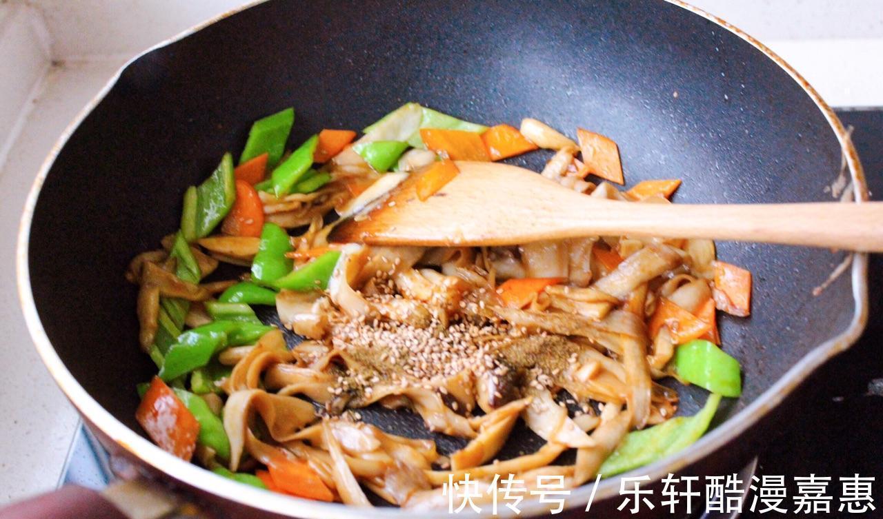 杏鲍菇|孜然青椒杏鲍菇，美味下饭菜，做法简单