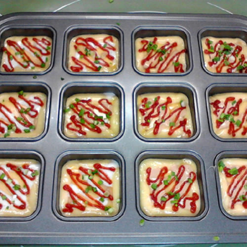 迷你香葱芝士火腿小方包，葱香浓郁，味道不错哦