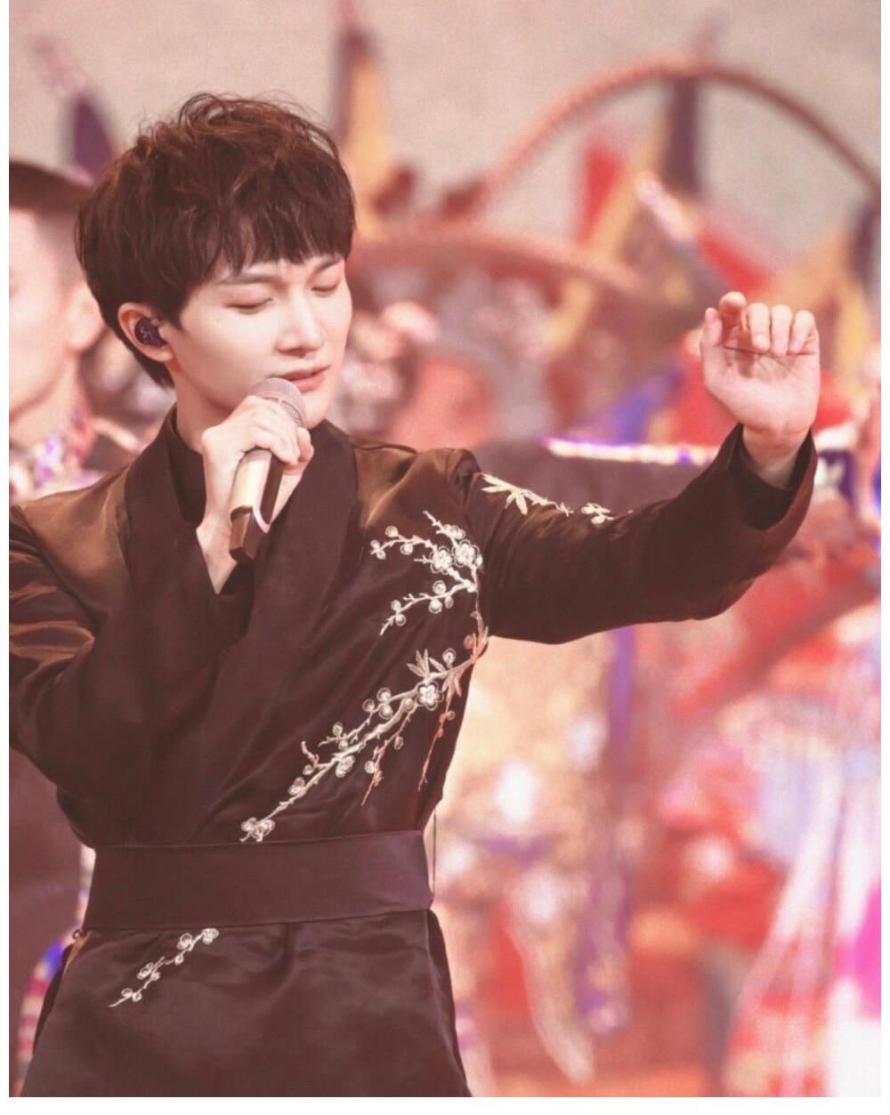 “周感言”要开始发言了,周深:你准备好了吗?