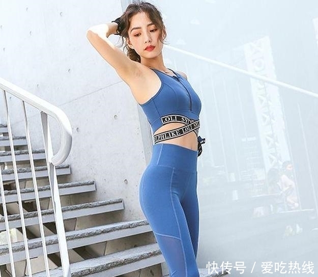 甜美|秀气迷人的打底裤美女,甜美范十足,展现青春色彩。