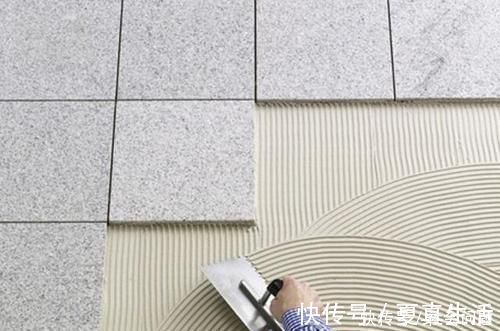 水泥|装修房子别用水泥贴瓷砖了，用这种材料代替，住几十年没问题