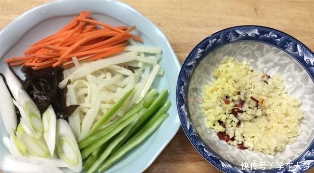 鱼香肉丝正宗的做法,老阿姨简单几步,肉丝不油不腻,家的味道!