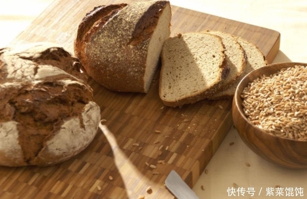 天天吃粗粮,你吃对了吗?有些人吃粗粮,可能对身体不利
