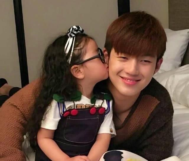 爸爸去哪儿第四季|有一种“打脸”叫做阿拉蕾长大了,本以为会长残,却是越长越惊艳