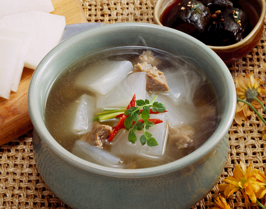 立秋后要多煲汤喝，营养价值高，清爽鲜美不油腻，防秋燥还宁心神