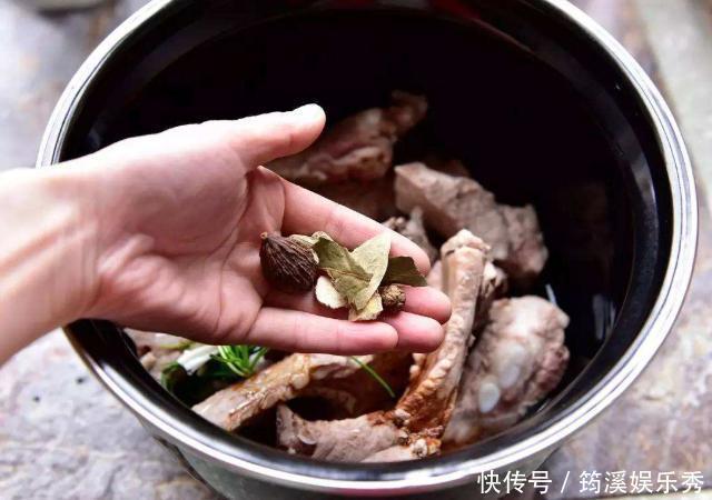 炖肉时,不论什么肉,加上这2味香料,保证肉越炖越烂、越炖越香
