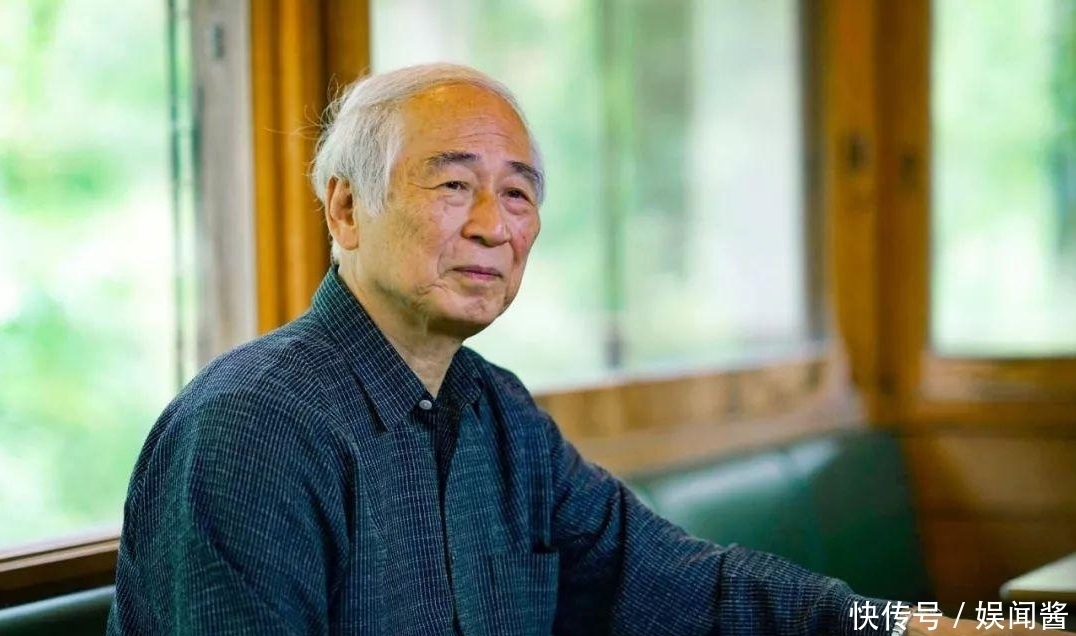 世界公认的大师,隐居深山40年潜心戏剧:世界是一座精神病院