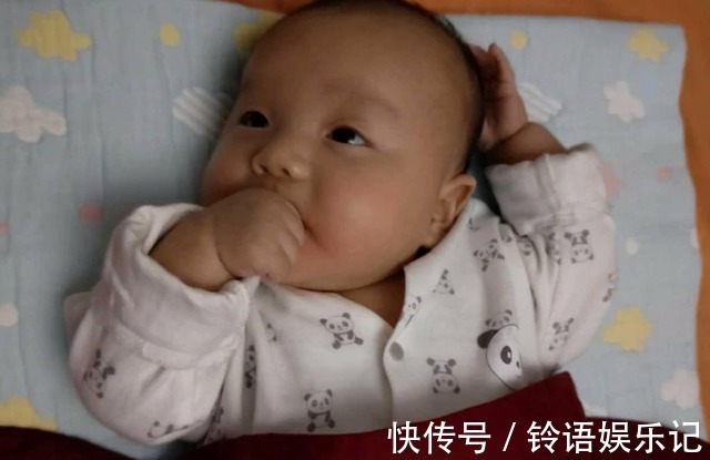 差距|“吃手指”与“不吃手指”的孩子,长大后有什么差距?看完懂了