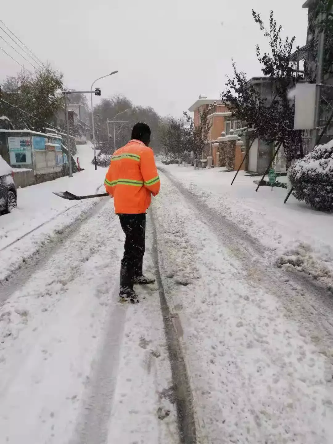 彩石街道组织开展扫雪除冰行动 全网搜 彩石街道组织开展扫雪除冰行动 全网搜
