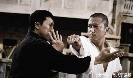 抗战年代中国有很多武林高手,为何不上战场杀鬼子他们怕了吗