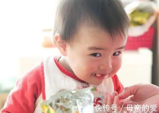 老汪|啃一口需代谢5天,家长还喜爱喂娃吃,医生:它是身高“阻长剂”