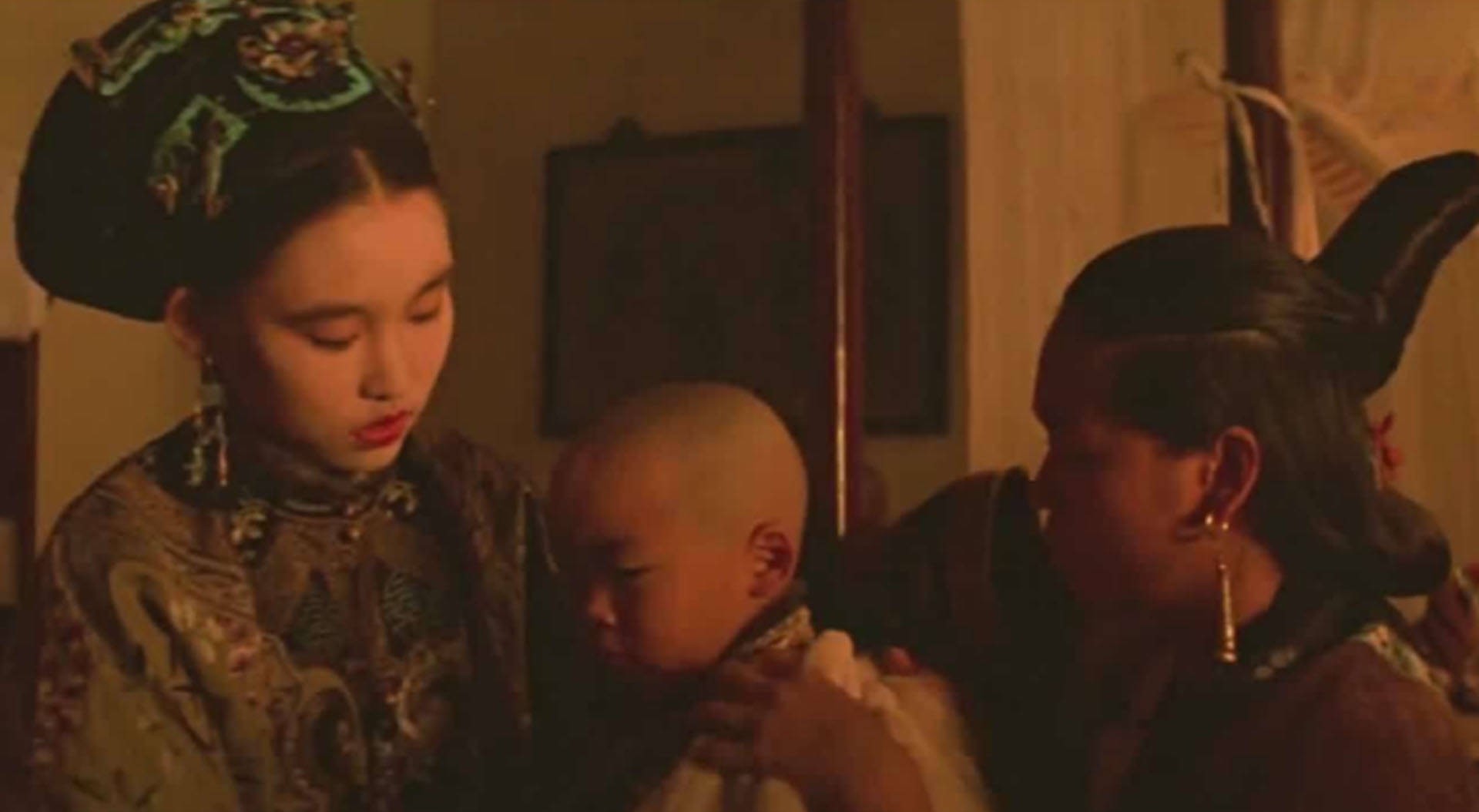 乳娘|当溥仪的乳娘有两个规矩，一是每天必须吃猪肘，还有一个不近人情