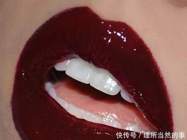 涂抹 每天都涂“口红”的女人，几年后会有什么变化？过来人道出了实情