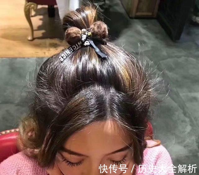 发夹|建议女士们出门,别披头散发!一定要扎个头发,不仅减龄更加干练!