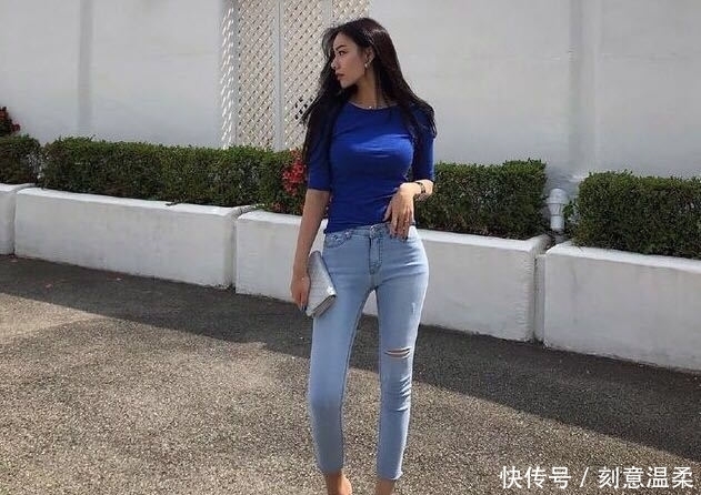 邻家|街拍:风情俏丽时尚的大姐姐,身材有型满满的邻家小姐姐感觉!