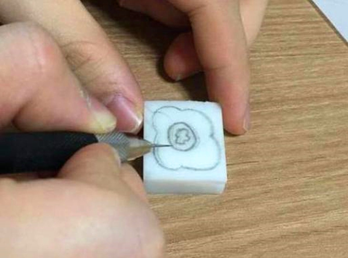 橡皮擦定律|“橡皮擦定律”火了,你家孩子是学霸还是学渣?一看橡皮就知道了