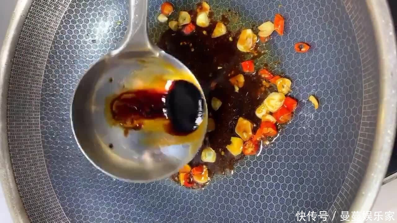家常|芹菜炒腐竹,香辣爽口简单又美味,家常小炒的经典代表