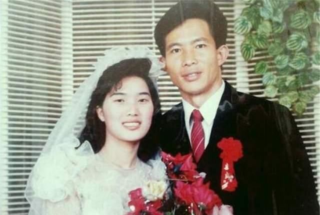 一组“失败结婚照”走红,每张都有“亮点”,看你能憋笑到第几张