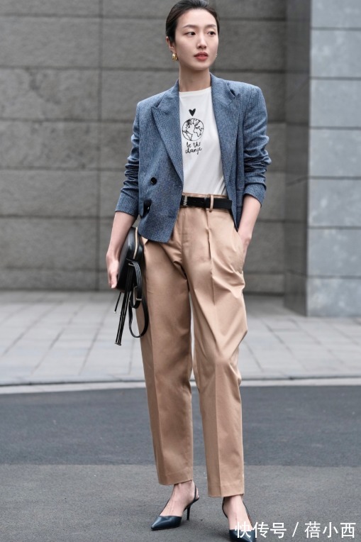 氛围感|早秋想穿出时髦氛围感？来跟着这位博主学，打造高级感并不难！