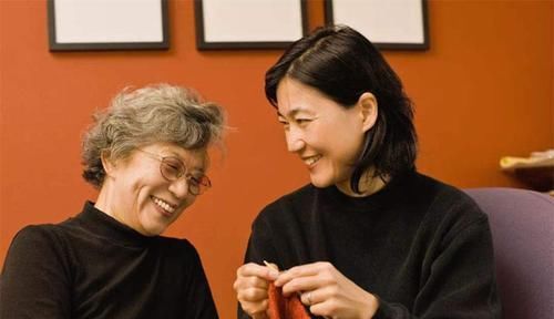 晚年能做到三件事最幸福,跟生儿生女、孩子一个两个无关