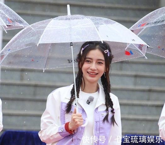 《跑男黄河篇2》路透,3位女嘉宾都是双马尾,风格现在大不一样