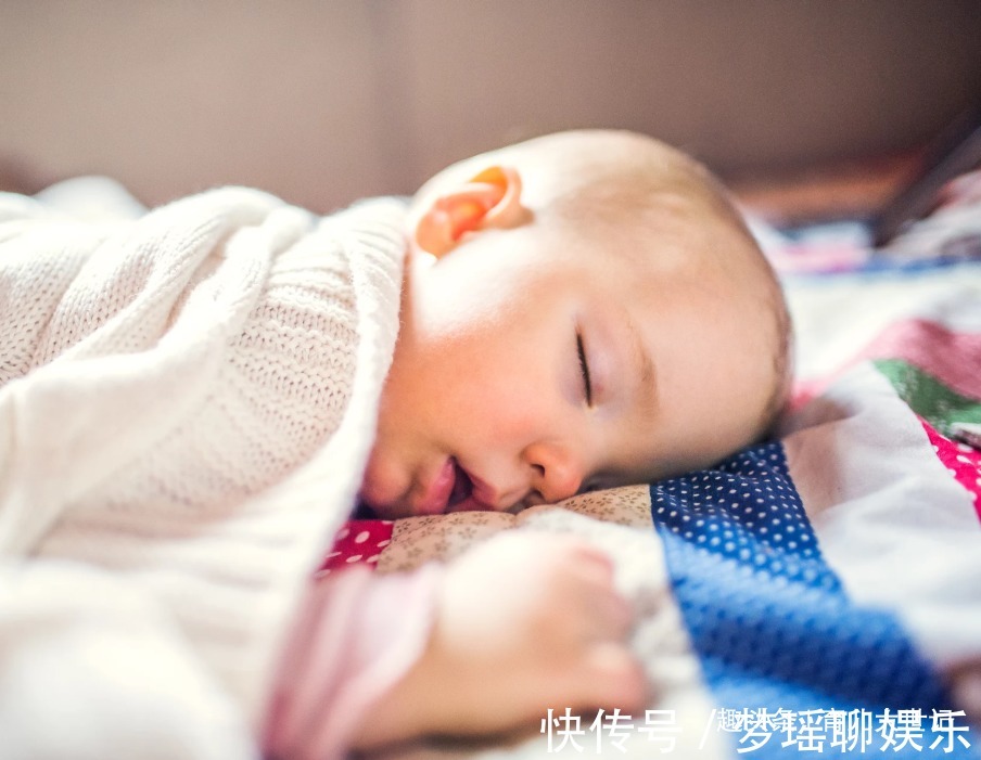 便秘|育儿知识宝宝拉臭臭味道太大,到底是什么原因快拿笔记起来!