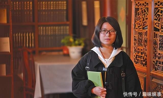 如今|她被北大最冷门专业录取，如今获最高荣誉奖学金，网友：气质女神