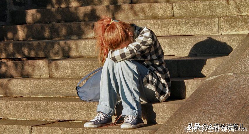 小女孩|想要女孩有出息，“养女3忌”要牢记，爸妈越早知道越好