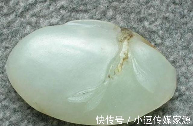 和田玉#因改名身价“暴涨”的玉石,被炒到1000万,如今摆地摊没人要