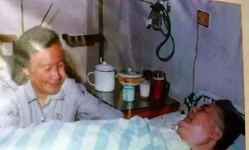 出血|追忆民族英雄邓稼先辐射患癌全身出血,疼痛难忍死在妻子怀里