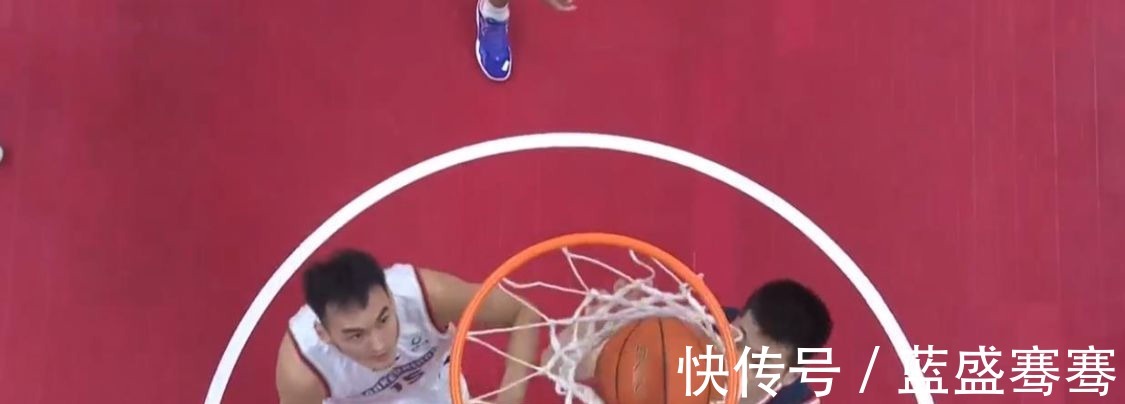 广东男篮|4连胜!易建联不在任骏飞爆发,广东男篮6人上双,谁注意杜锋举动!