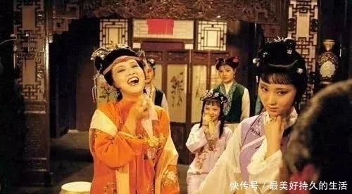 黛玉|王熙凤一直都希望黛玉和宝玉在一起，为什么后来又向贾母提了宝钗