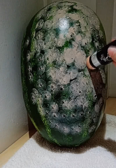 小姐姐#美术生终于对西瓜下手了,过程一脸懵,结果美翻天!