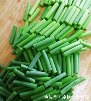 家常快手菜,蒜苔炒鸡蛋,做法简单,美味营养,一道不错的家常菜