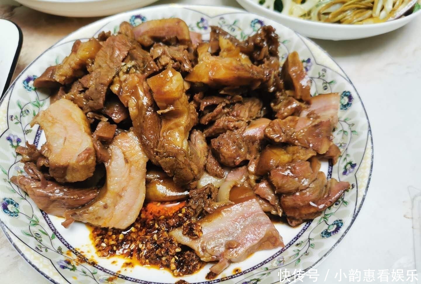 朋友圈|小姑子一家光临,弟妹做的8菜1汤在朋友圈火了,网友:真舍得