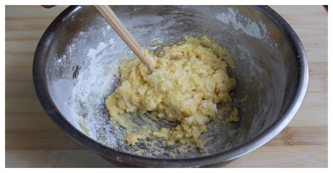 家里没烤箱，分享一个用电饭煲做面包的方法，松软好吃比卖的还香