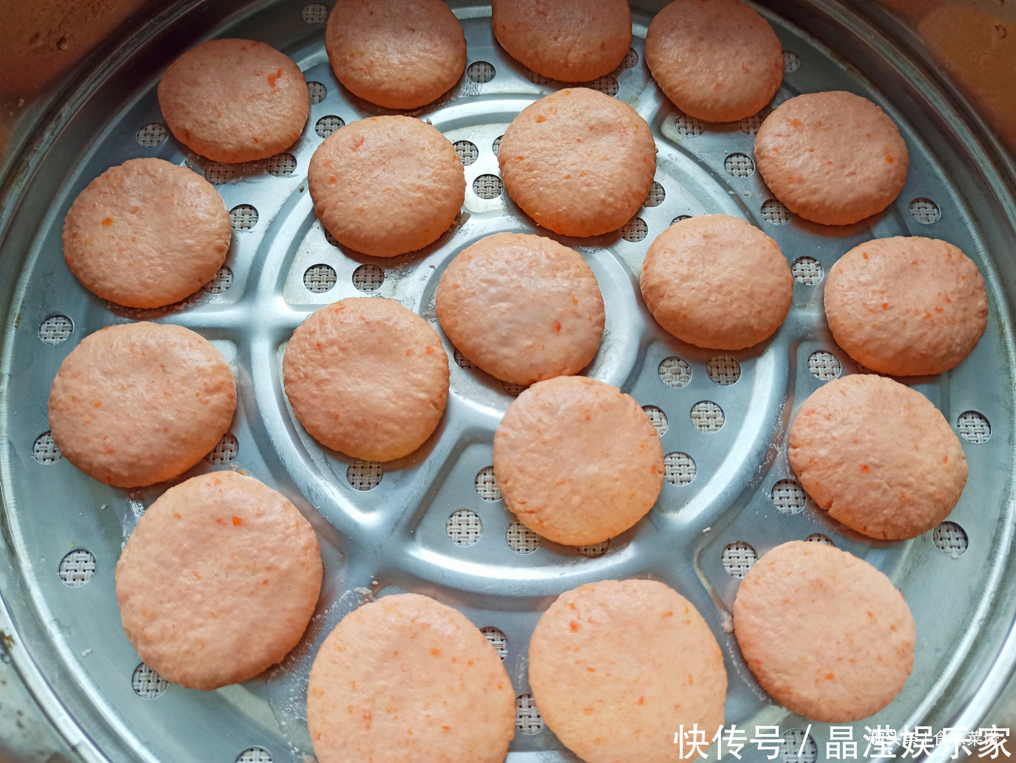香甜|胡萝卜蒸一蒸，软糯香甜有嚼劲，增强免疫力少生病，孩子抢着要吃