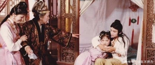 《红楼梦》贾母为何一直拖着宝黛婚事不落实?看明白的人太少