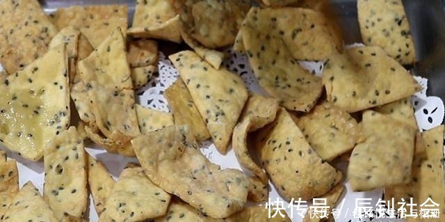 秘诀|面点师偷偷告诉你，炸麻叶香酥焦脆的秘诀，原来技巧在和面上