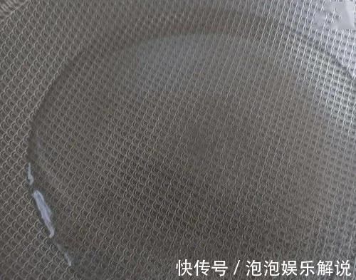 嘎嘣脆|快速腌腊八蒜,一天就变绿,各个嘎嘣脆