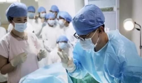 小林|“宁愿肚皮挨刀也不顺产”,二胎宝妈说出心里话,好处再多也不选