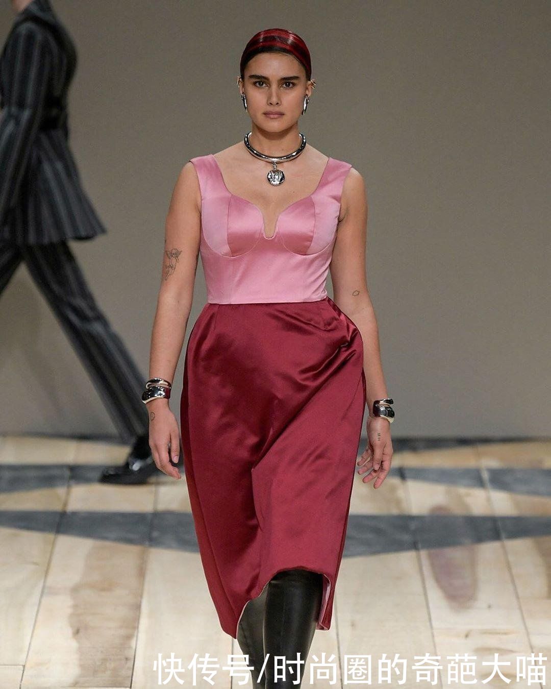 蕾丝|最美大码model登上时装秀，自信释放女权自由，美和真实令人惊艳