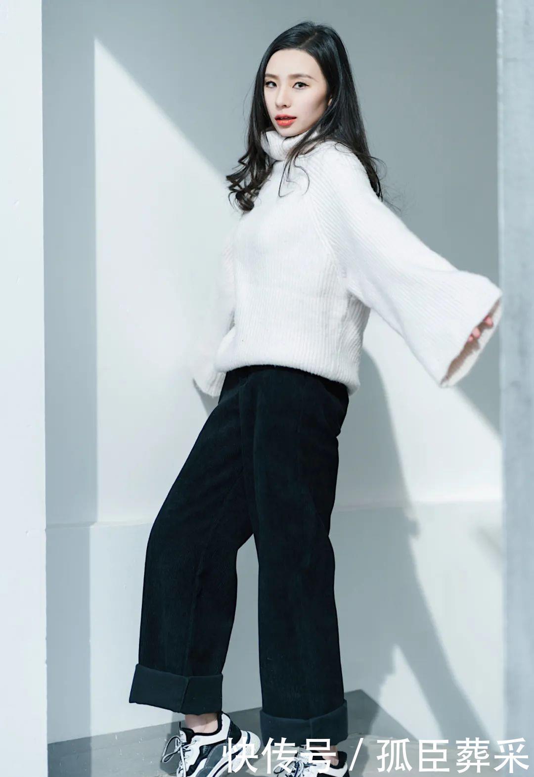 大毛衣+阔腿裤,2021洋气高级的正确打开方式