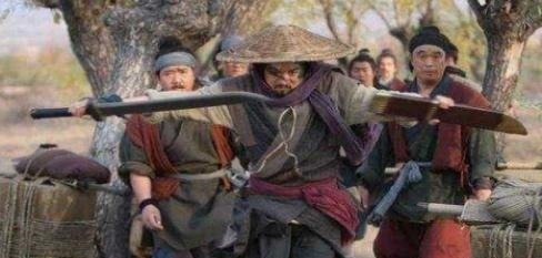 水战$水浒中武功最全面的人是谁不是卢俊义和武松,而是八骠骑中的他